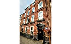 Oyo The Townhouse
